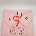 Lenjerie 100 % Bumbac Damasc roz pudra, 4 piese, personalizata cu monograma  sau numele