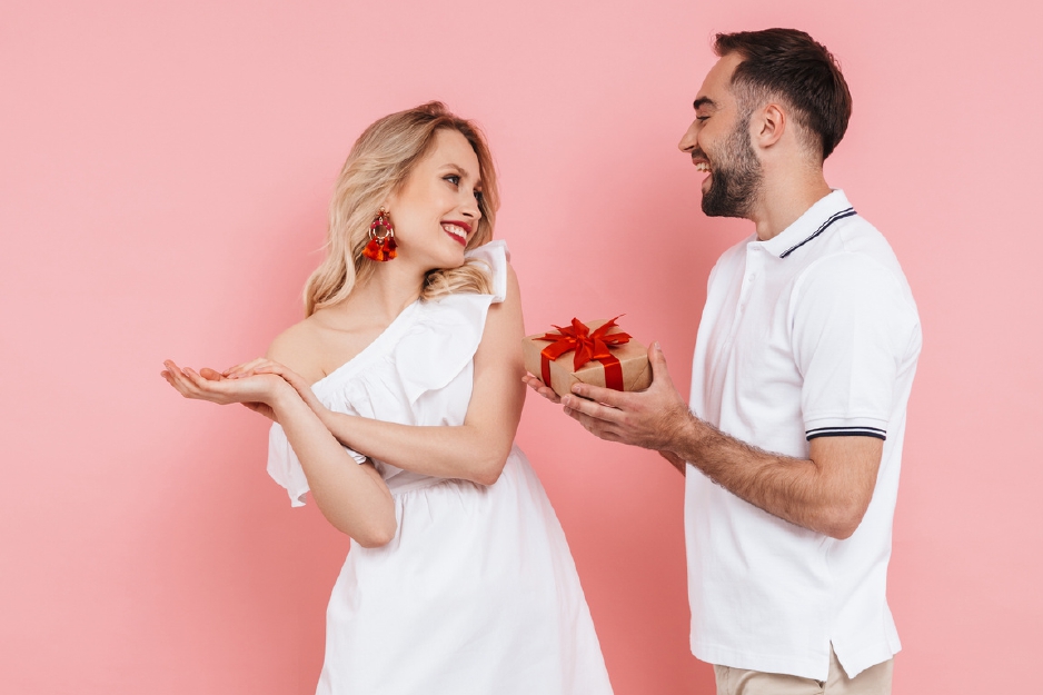 Idei de cadouri pentru iubit sau iubita – Cum sa iti impresionezi jumatatea