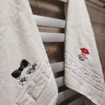 Set 2 prosoape standard Mr. Right & Mrs. Always Right