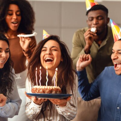 Home 162 Cele mai frumoase mesaje de „La Mulți Ani” pentru persoanele dragi