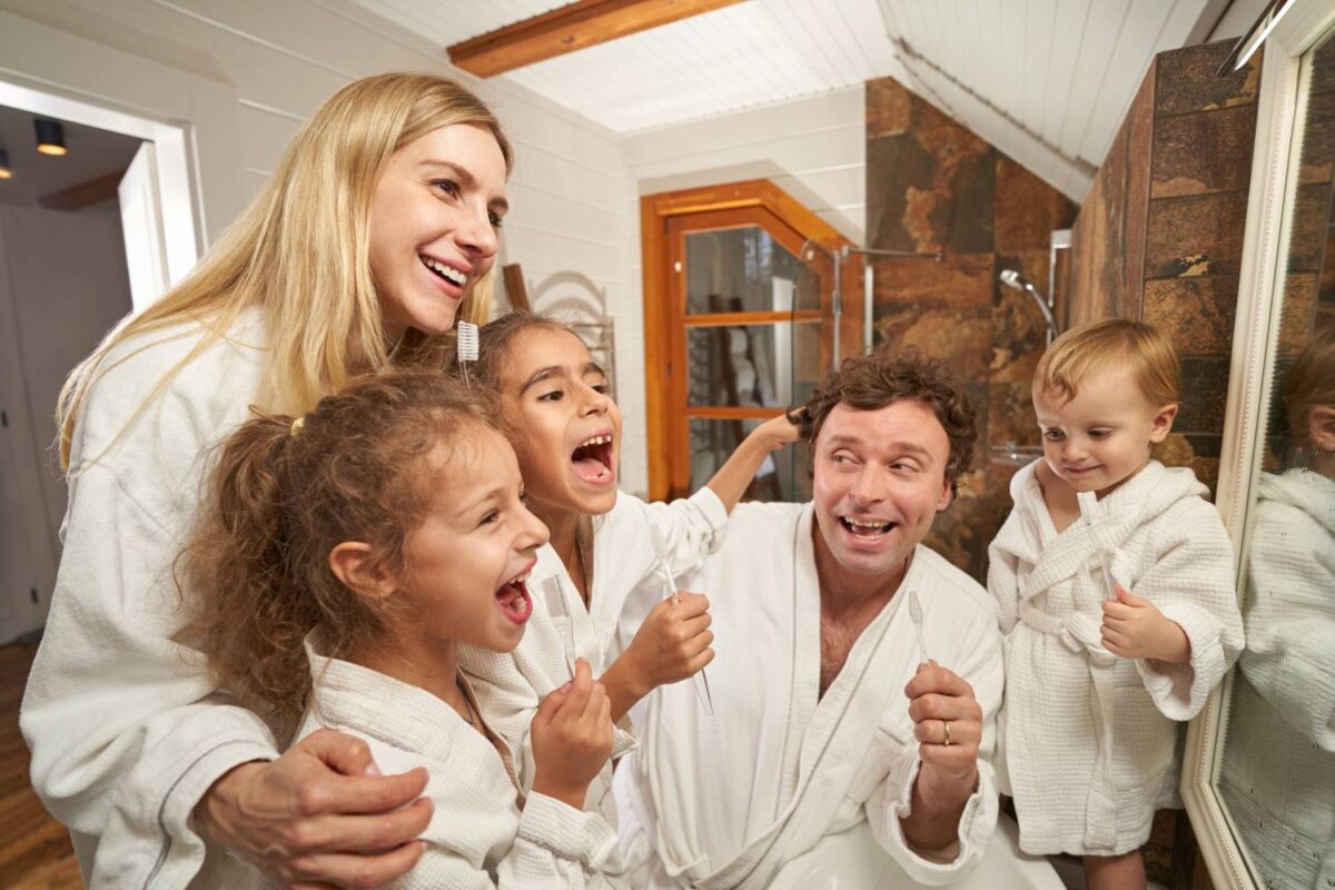 Halate de baie personalizate pentru toată familia – Confort, stil și idei de cadouri unice!