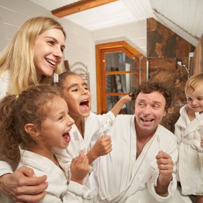 Home 165 Halate de baie personalizate pentru toată familia – Confort, stil și idei de cadouri unice!