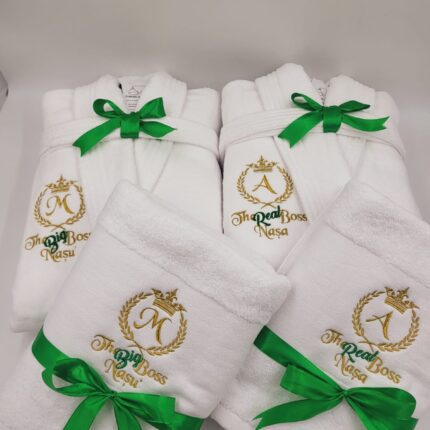 Set cadou nasi nunta – Halate de baie si prosoape personalizate The Big Boss & The Real Boss