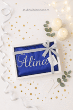 Halat din satin personalizat prin broderie Cadou ea